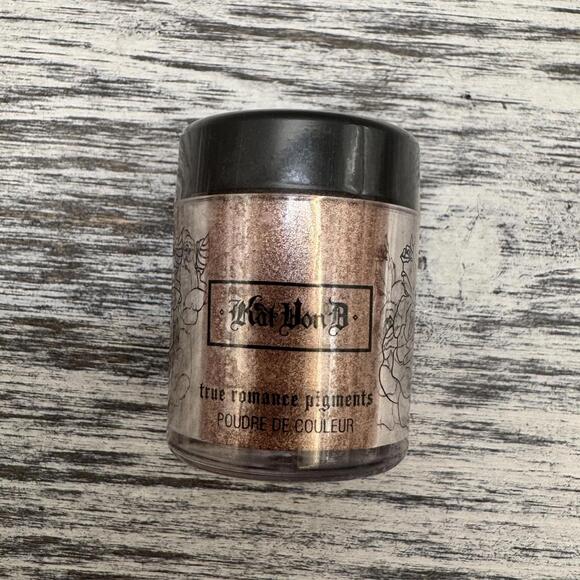 Kat Von D Other - Kat Von D True Romance Pigment - MEDITATION - RARE - 5g/.17oz - SEALED